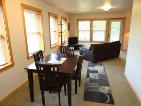 Hutson's Hideaway 30 Day